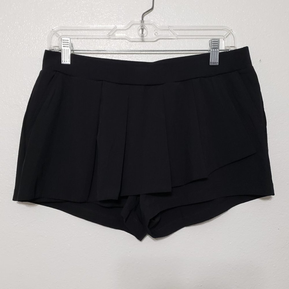 Fabletics Short - Picture 1 of 7
